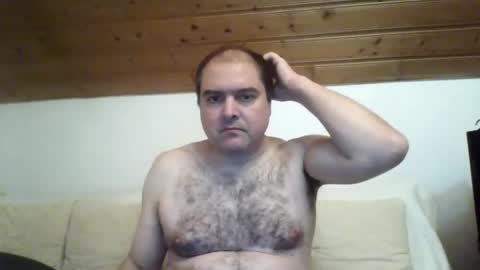 Snapshot of bear037 chatting on December 7, 11:40 pm bear037 online show from December 7, 11:40 pm