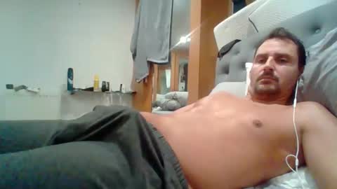 bearboudior online show from February 9, 1:15 pm