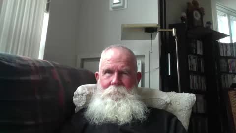 beardbushy online show from December 20, 6:26 pm
