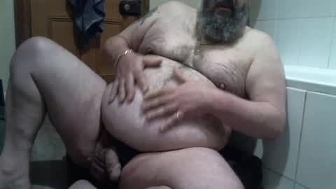 Snapshot of bearsteve75 chatting on December 29, 1:06 pm bearsteve75 online show from December 29, 1:06 pm