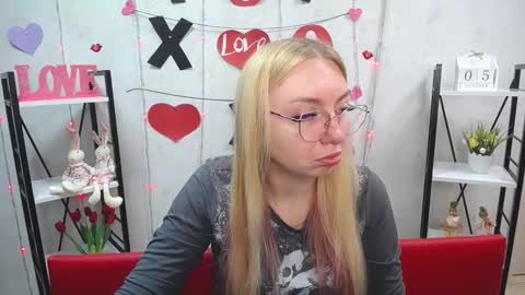 BeatriceFlyy online show from October 5, 12:02 pm