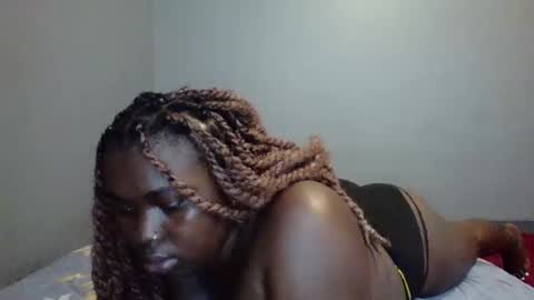 Snapshot of beautie699392 chatting on March 4, 5:53 am Lil stunner online show from March 4, 5:53 am