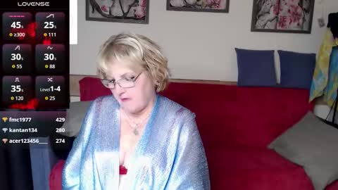 your Lana online show from October 11, 3:15 pm