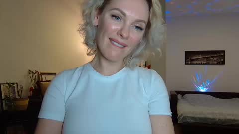 Snapshot of beautifulkollettee chatting on February 6, 12:33 am Beautifulkollette online show from February 6, 12:33 am