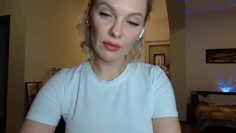 Snapshot of beautifulkollettee chatting on January 23, 10:54 pm Beautifulkollette online show from January 23, 10:54 pm