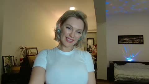 Snapshot of beautifulkollettee chatting on January 29, 11:25 pm Beautifulkollette online show from January 29, 11:25 pm