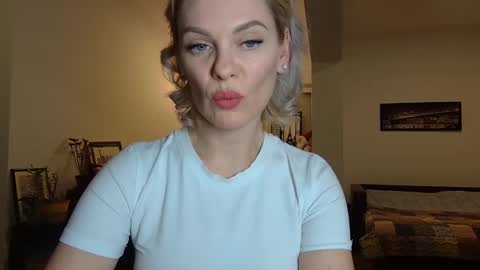 Snapshot of beautifulkollettee chatting on January 24, 7:28 pm Beautifulkollette online show from January 24, 7:28 pm