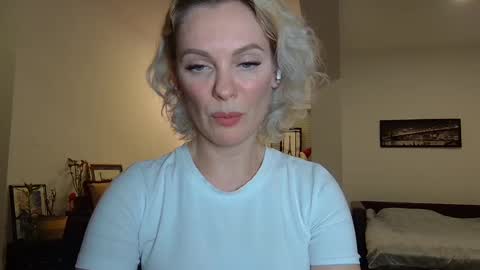 Snapshot of beautifulkollettee chatting on February 5, 9:29 pm Beautifulkollette online show from February 5, 9:29 pm