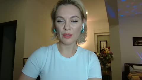 Snapshot of beautifulkollettee chatting on January 19, 7:15 pm Beautifulkollette online show from January 19, 7:15 pm