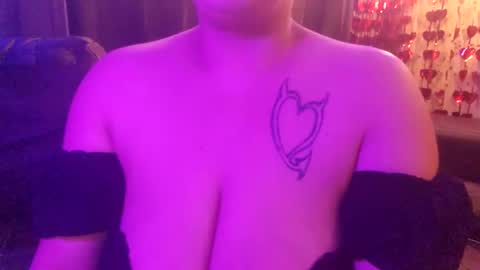 Snapshot of beautifull_sin69 chatting on February 3, 8:13 am MONSTAHEAD69 online show from February 3, 8:13 am