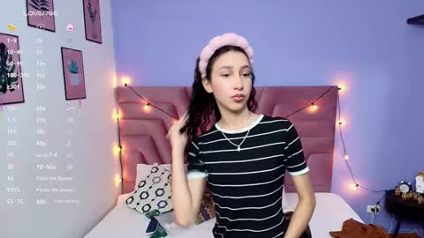 Snapshot of beautifulskinny18 chatting on February 17, 7:55 pm Shalom online show from February 17, 7:55 pm