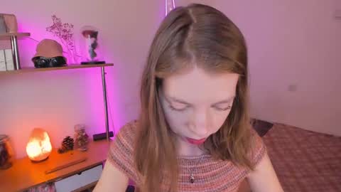 Eliise online show from February 24, 9:32 am