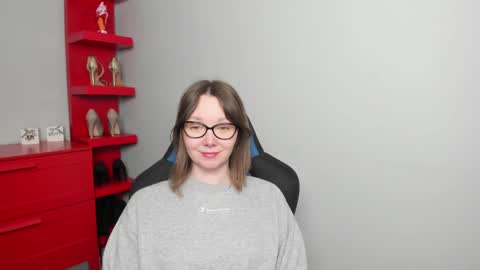 Zoe online show from April 3, 5:47 am