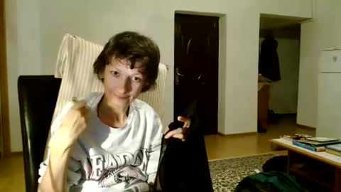 Snapshot of bebacksooon chatting on December 21, 4:25 pm Raluca online show from December 21, 4:25 pm