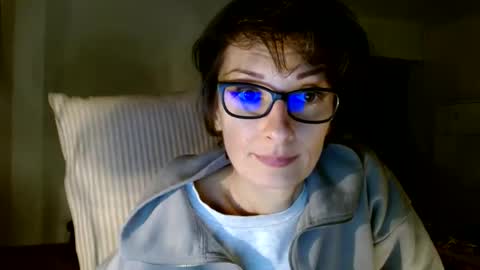 Snapshot of bebacksooon chatting on December 24, 5:23 pm Raluca online show from December 24, 5:23 pm
