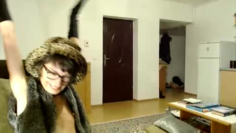 Snapshot of bebacksooon chatting on December 14, 5:36 pm Raluca online show from December 14, 5:36 pm