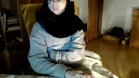 Raluca online show from December 20, 7:32 pm