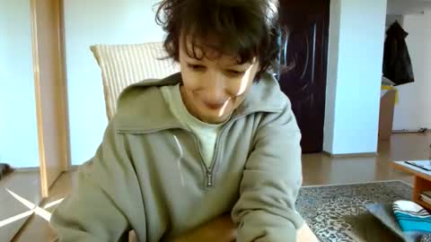 Snapshot of bebacksooon chatting on January 10, 9:13 am Raluca online show from January 10, 9:13 am