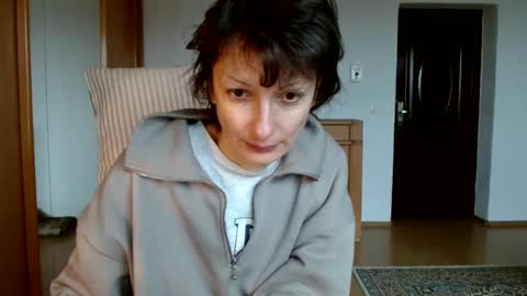Snapshot of bebacksooon chatting on January 18, 7:59 am Raluca online show from January 18, 7:59 am