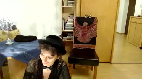 Snapshot of bebacksooon chatting on March 7, 6:54 pm Raluca online show from March 7, 6:54 pm
