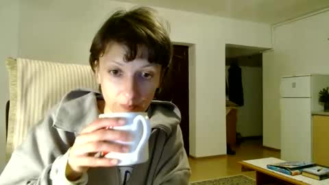 Snapshot of bebacksooon chatting on December 25, 5:26 pm Raluca online show from December 25, 5:26 pm