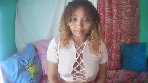Snapshot of beckyfamex chatting on September 23, 12:32 pm BeckyFamex online show from September 23, 12:32 pm