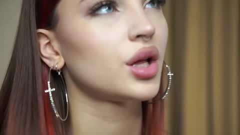 Melissa online show from October 11, 2:11 pm