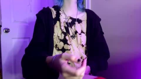 Snapshot of beckytheclown chatting on December 8, 7:15 am Beckytheclown online show from December 8, 7:15 am