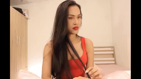 Snapshot of bee_thai chatting on December 17, 5:47 pm bee_thai online show from December 17, 5:47 pm