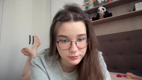 Snapshot of beeblossom chatting on March 7, 10:24 am Mirana Blossom online show from March 7, 10:24 am