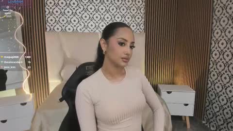 BELLA online show from October 25, 3:56 pm