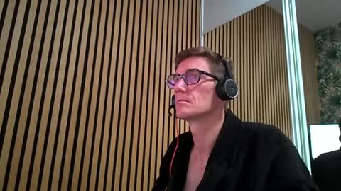 SexFriendFrance online show from November 28, 7:05 am