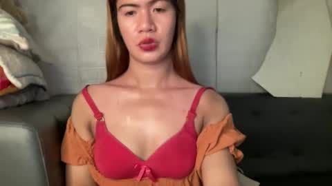 Snapshot of belendha chatting on February 15, 12:43 pm lenda online show from February 15, 12:43 pm
