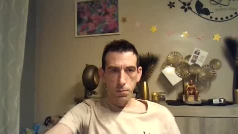 Snapshot of belgianboy33 chatting on December 8, 5:17 am Dreamcock online show from December 8, 5:17 am