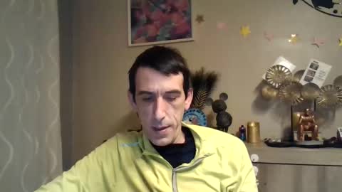 Snapshot of belgianboy33 chatting on February 3, 3:42 am Dreamcock online show from February 3, 3:42 am