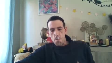 Snapshot of belgianboy33 chatting on March 10, 9:34 am Dreamcock online show from March 10, 9:34 am