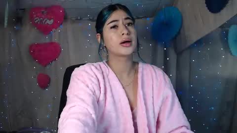 modelo independiente online show from January 5, 11:01 pm