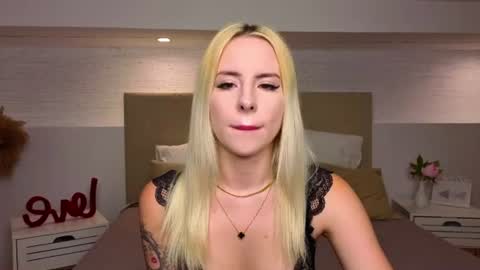Bella online show from July 12, 10:46 pm