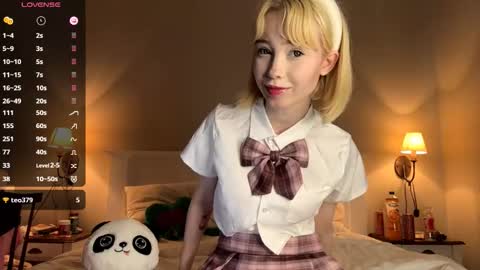 Snapshot of bella_gasp chatting on September 11, 9:21 am Jane online show from September 11, 9:21 am