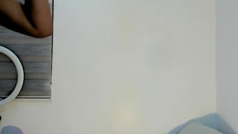 Laura online show from March 31, 6:25 am