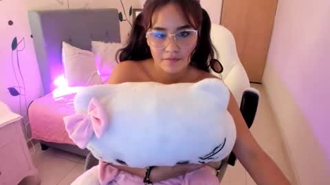 bella_jadee online show from March 10, 3:22 am