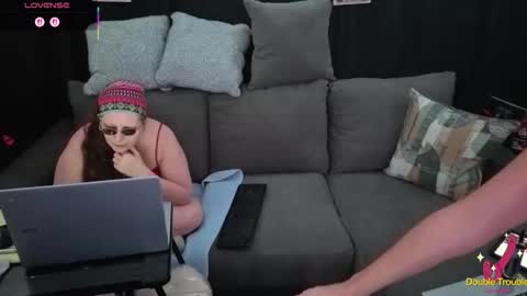 Bella James online show from December 17, 5:08 pm