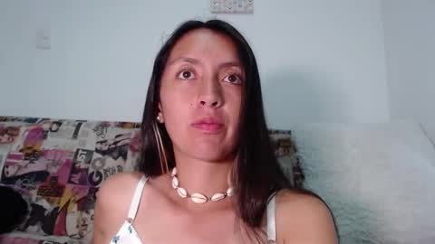 Snapshot of bella_marlowe chatting on September 9, 5:24 pm Bella Marlowe online show from September 9, 5:24 pm