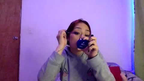 bella_mc online show from December 3, 2:45 am