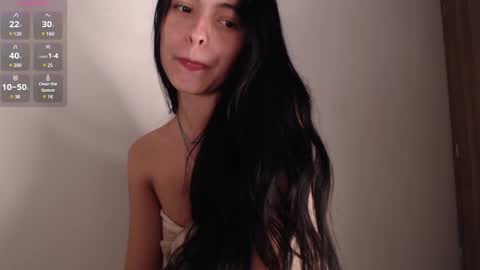 Snapshot of bella_musee chatting on February 14, 2:50 am online show from February 14, 2:50 am