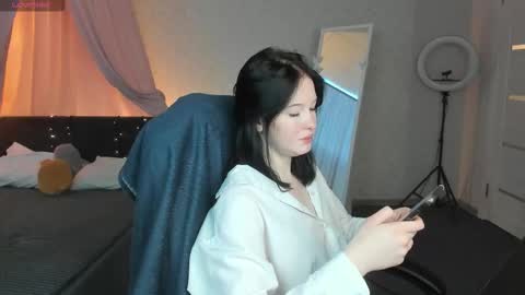 Snapshot of bella_royzs chatting on September 12, 10:28 am Bella online show from September 12, 10:28 am