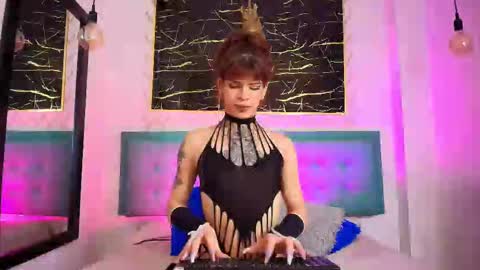 Snapshot of bella_salvatore chatting on September 9, 10:21 pm online show from September 9, 10:21 pm