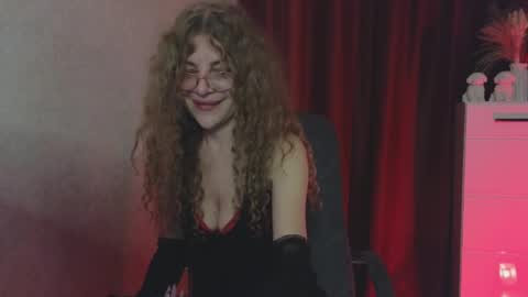 Bella online show from April 3, 3:30 pm