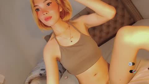 Snapshot of bella_tara chatting on January 23, 12:35 am Bella online show from January 23, 12:35 am