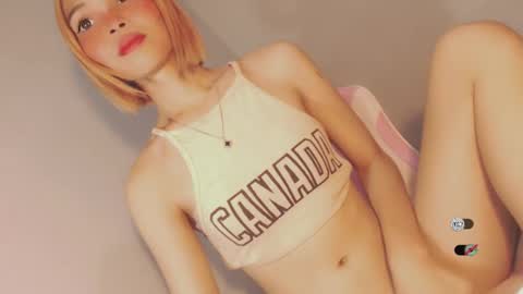 Snapshot of bella_tara chatting on December 29, 5:21 am Bella online show from December 29, 5:21 am